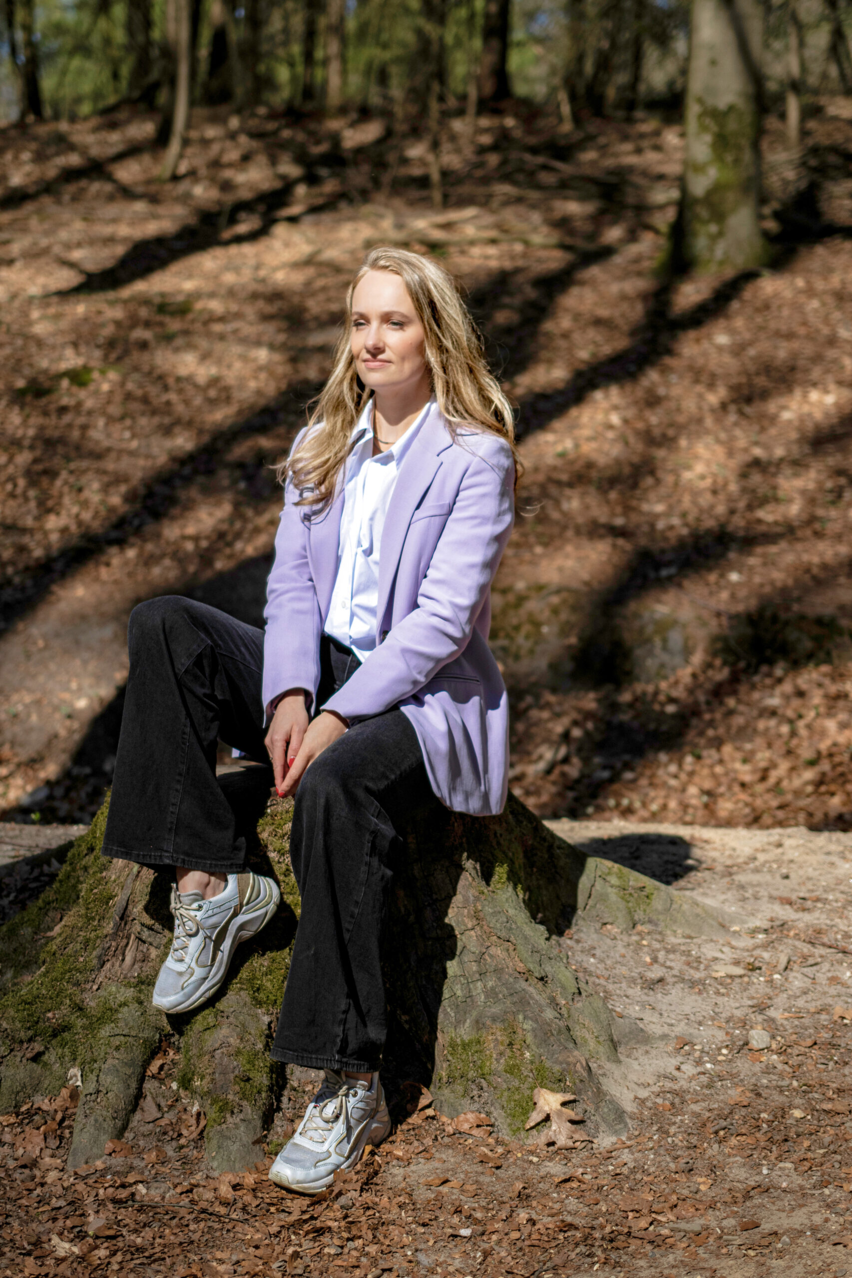 miriam-evers-voeding-leefstijlcoach-zittend Voeding- en leefstijlbegeleiding voor duurzame gezondheid bij Miriam Evers